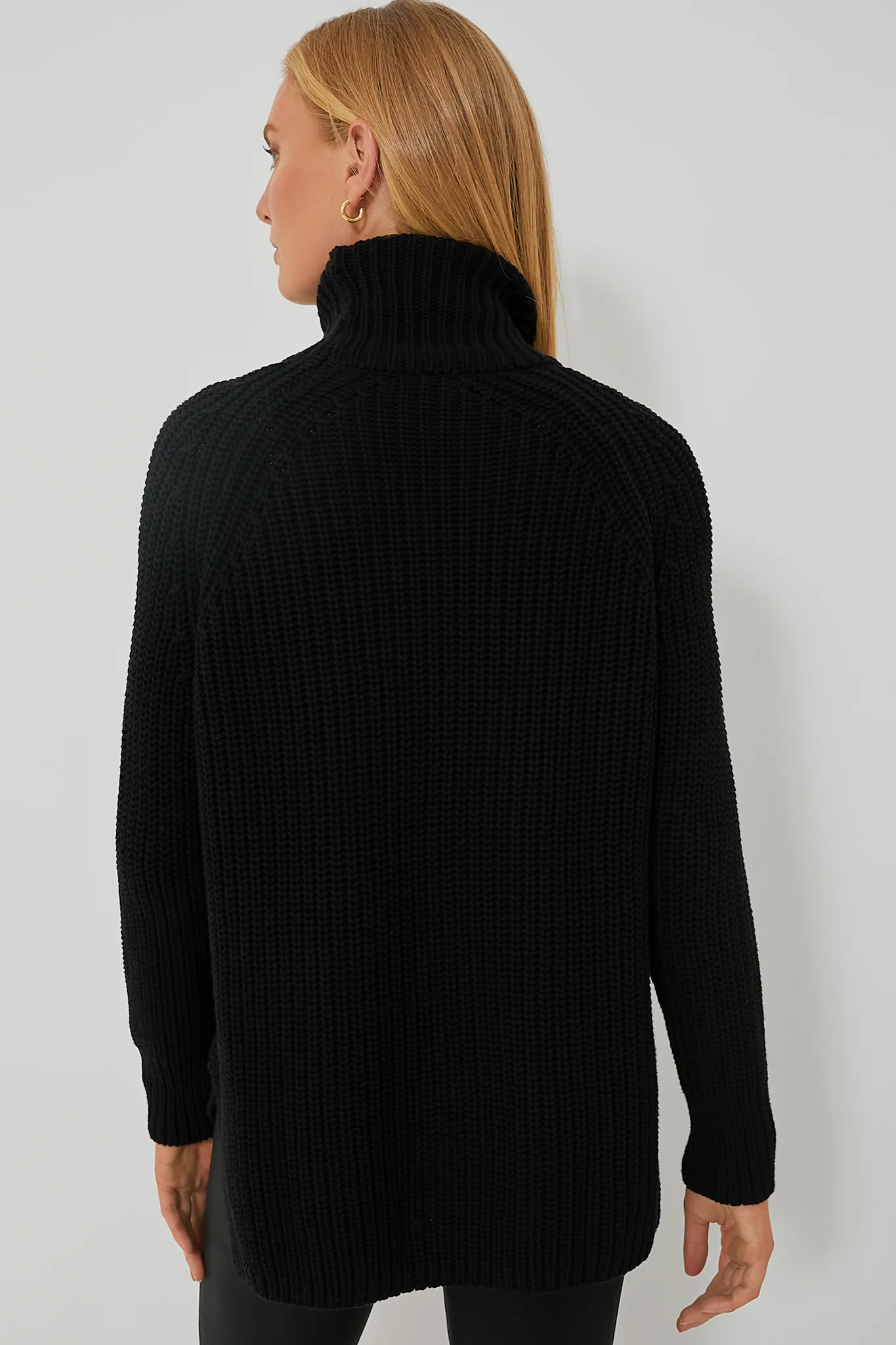 Black Shaker Turtleneck Sweater - Image 4