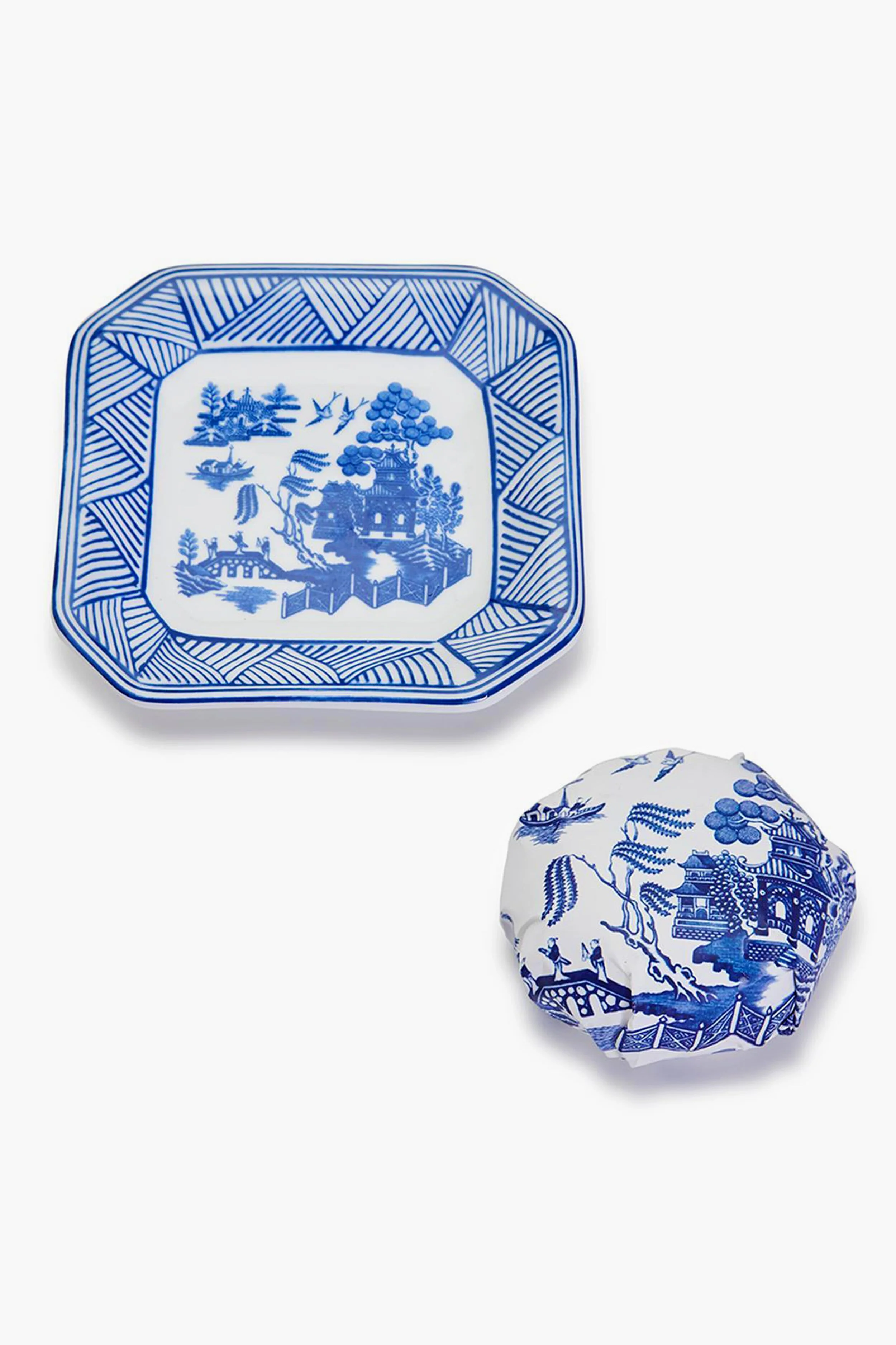 Blue Willow Sandalwood Soap with Porcelain Tray - Image 3