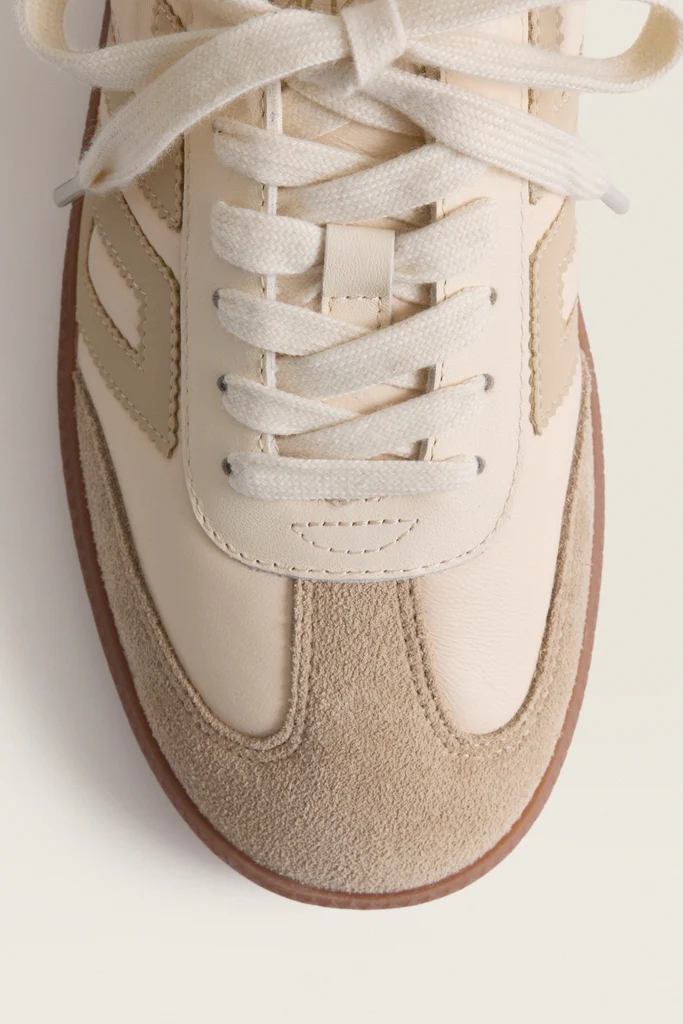 Butter Beige Cloud D26 Sneakers - Image 5