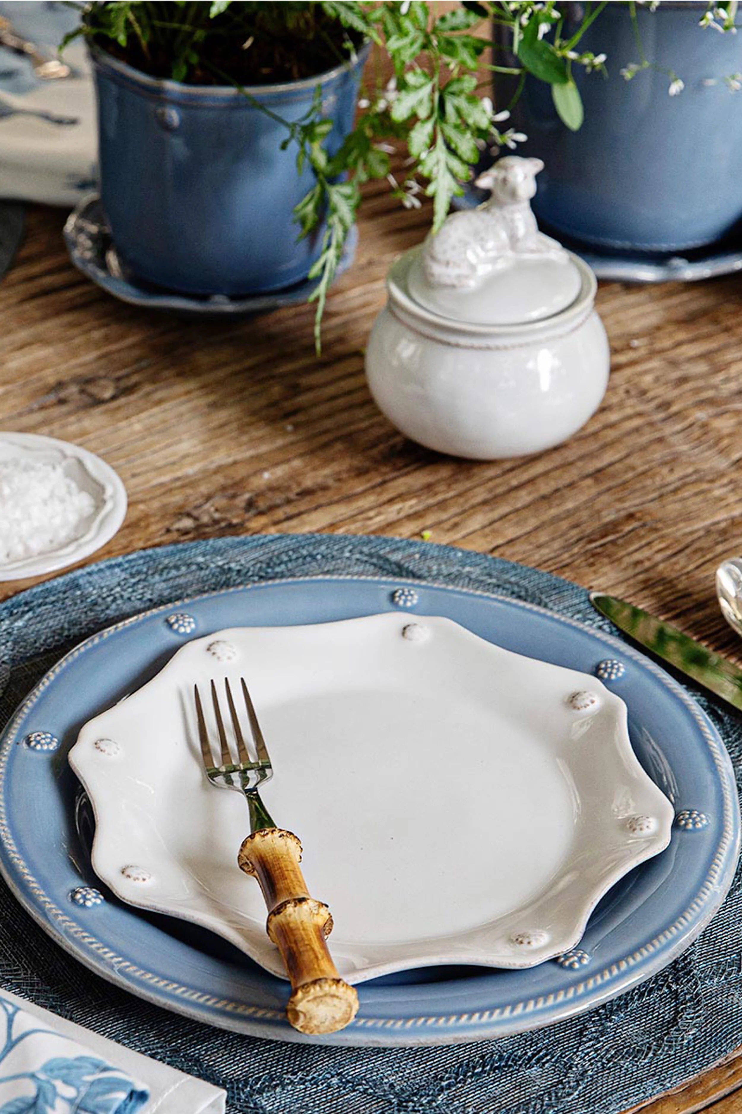 Chambray Berry & Thread Dinner Plate - Image 2