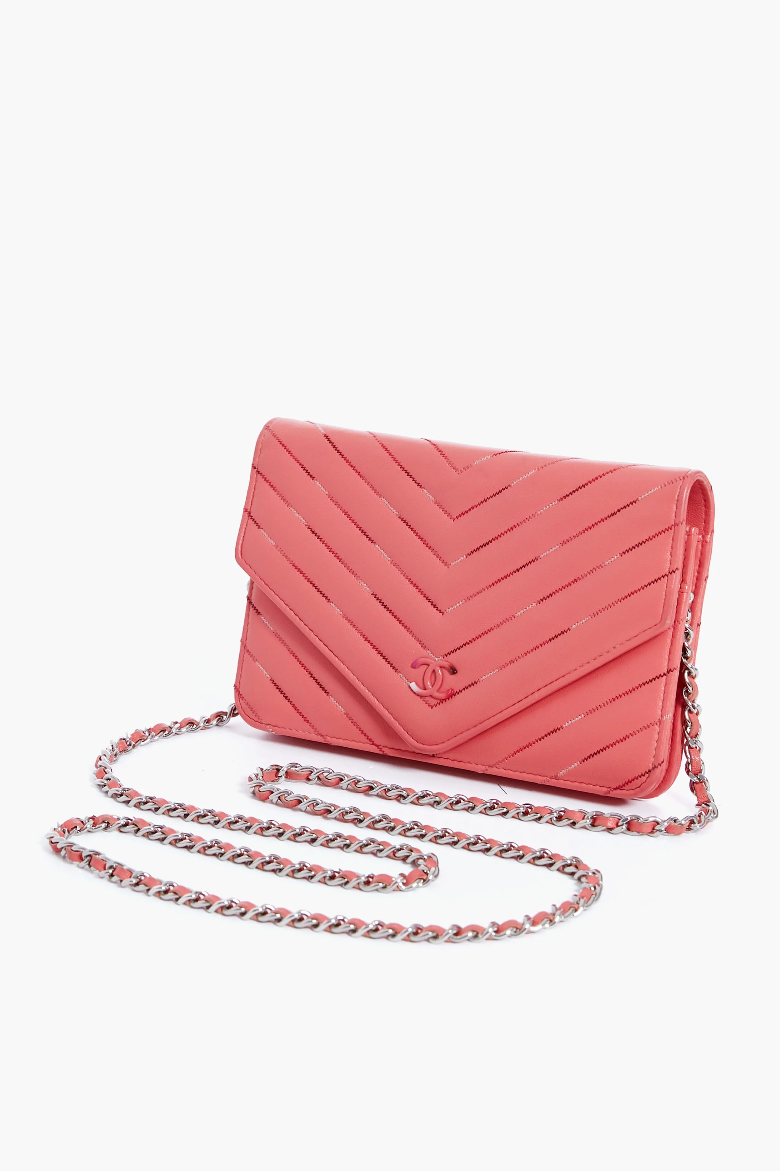 CHANEL Pink Gradient Chevron Wallet On Chain - Image 2