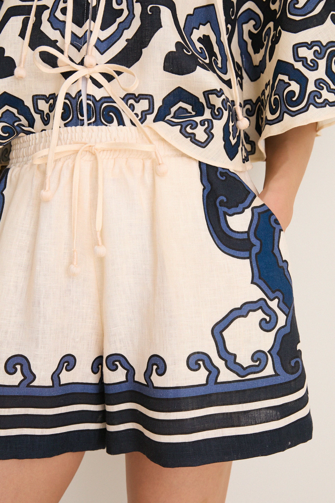 Exclusive Cream Blaise Print Shorts - Image 5