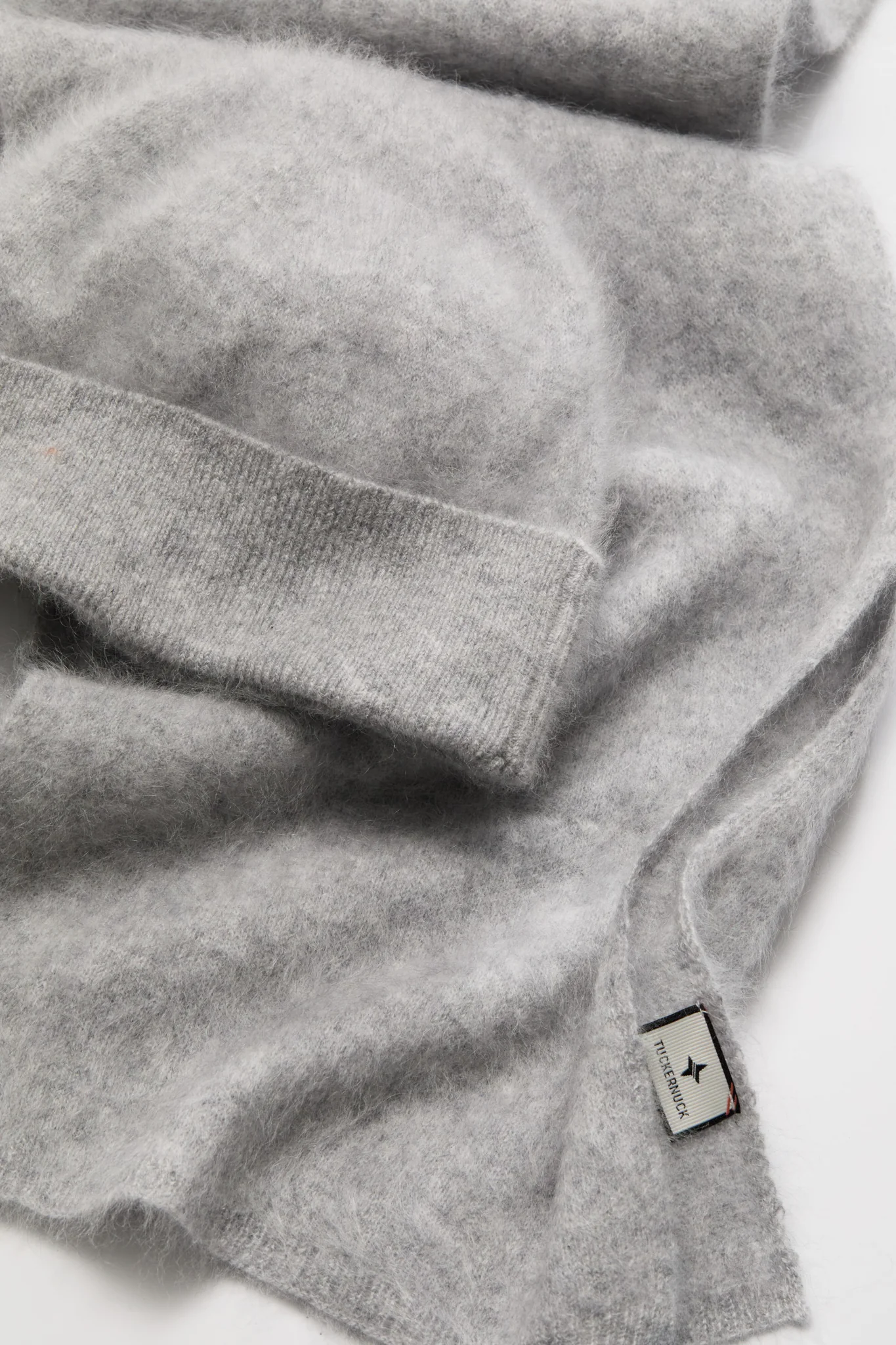 Gray Cashmere Hat and Scarf Set - Image 2