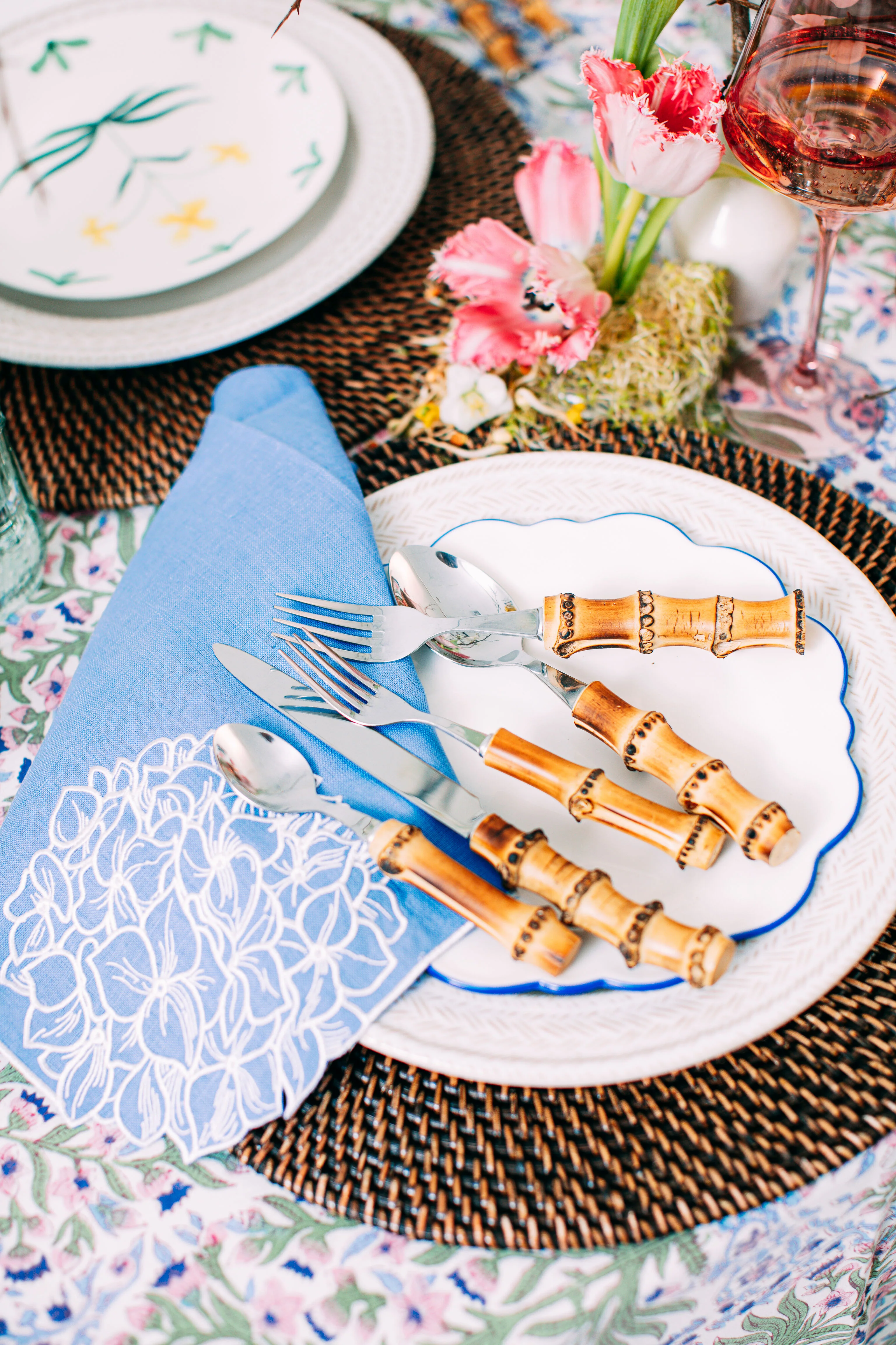 Hydrangea Dinner Napkins Set of 4 - Image 2
