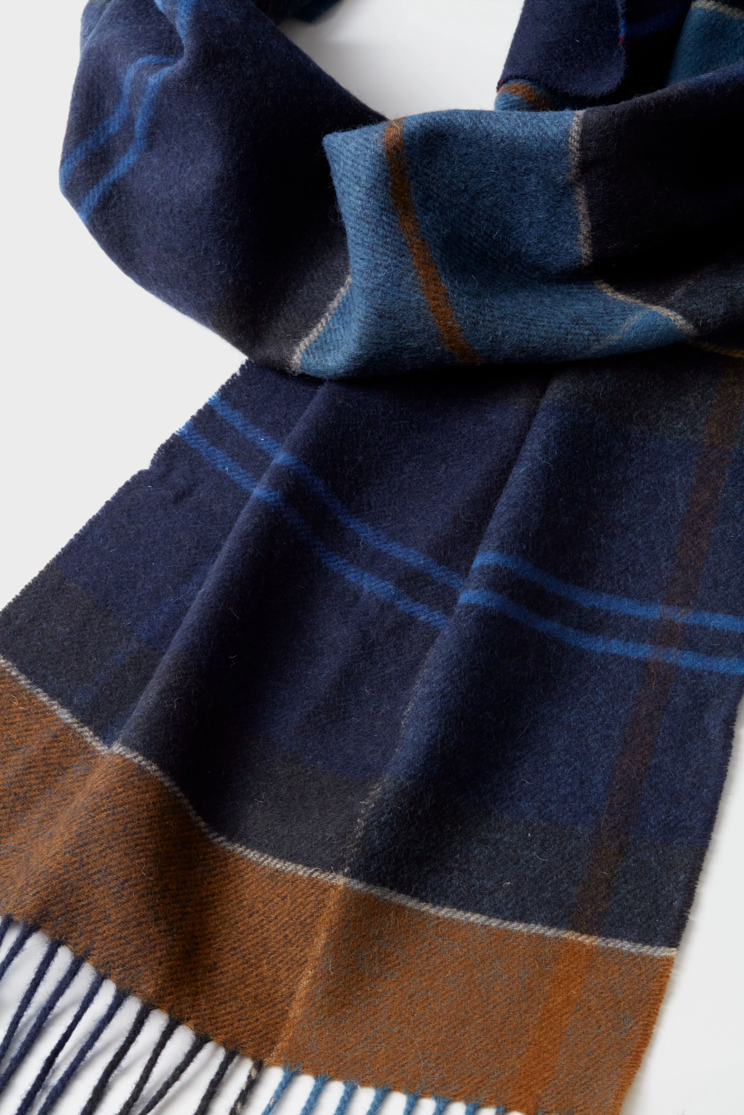 Midnight Iverness Tartan Scarf - Image 2