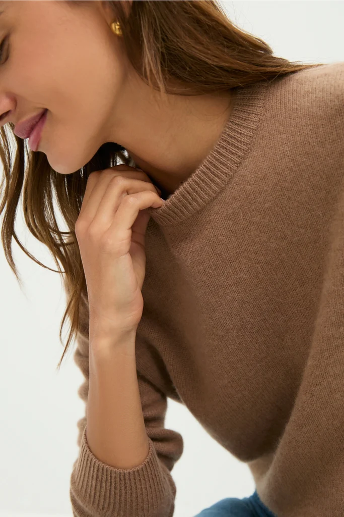 Mocha Cashmere Boyfriend Bodie Crewneck - Image 6