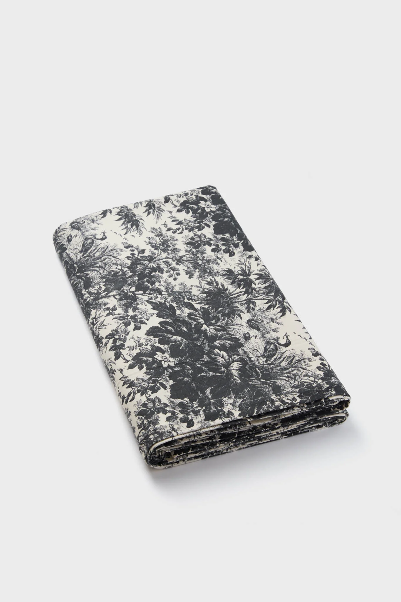 Noir Cypress Toile Tablecloth - Image 5