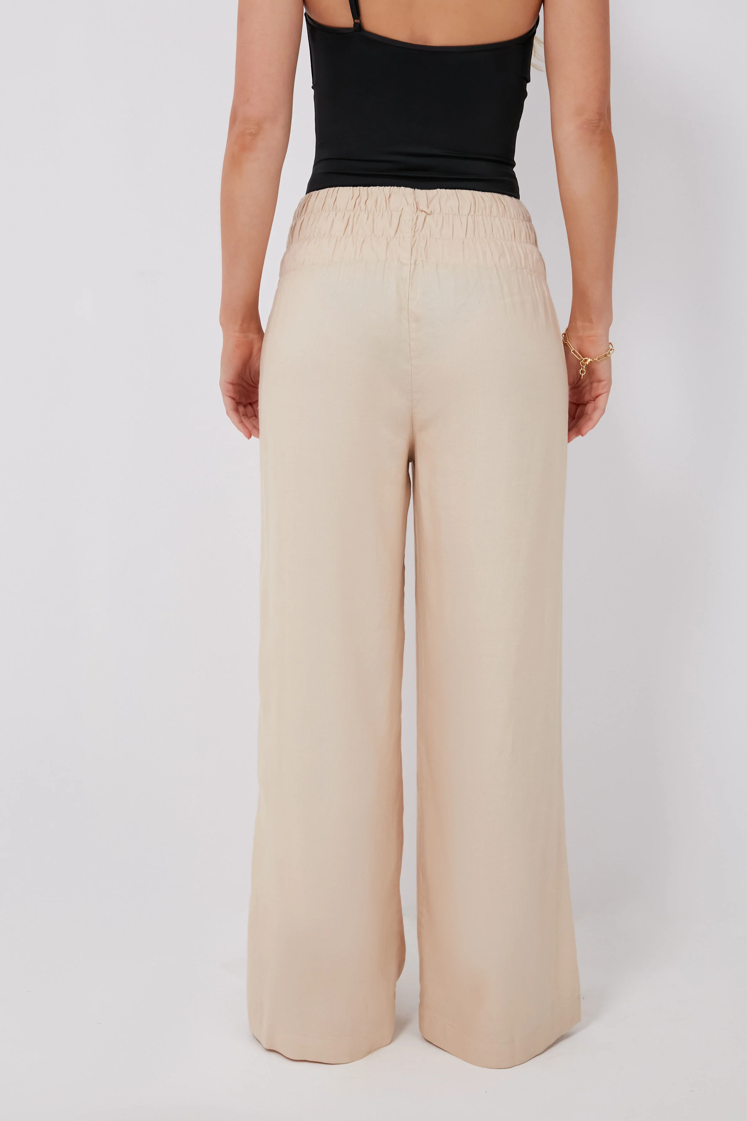 Sand Air Linen Smocked Pants - Image 4