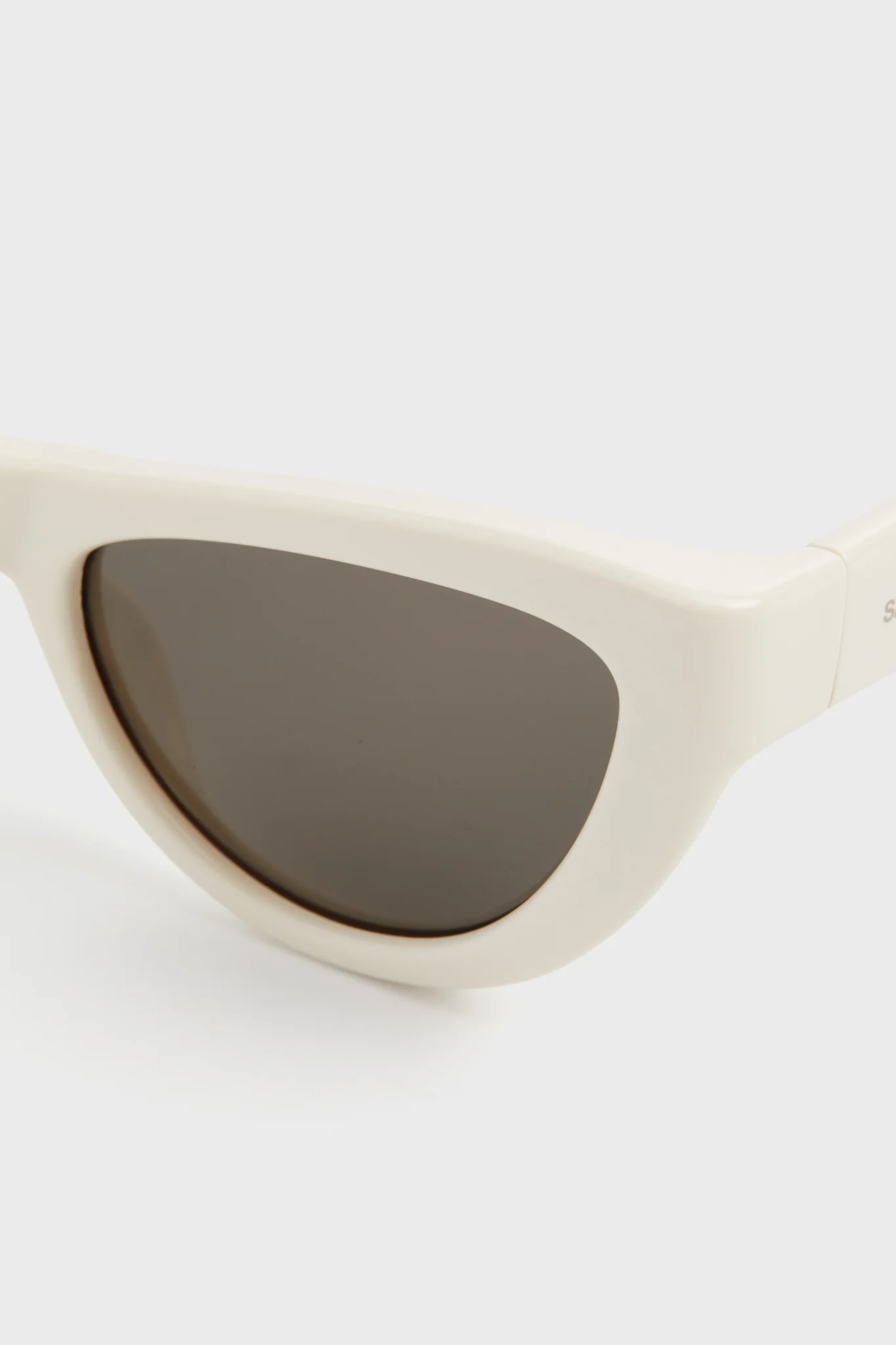 Shiny Solid Ivory Cat Eye Sunglasses - Image 5