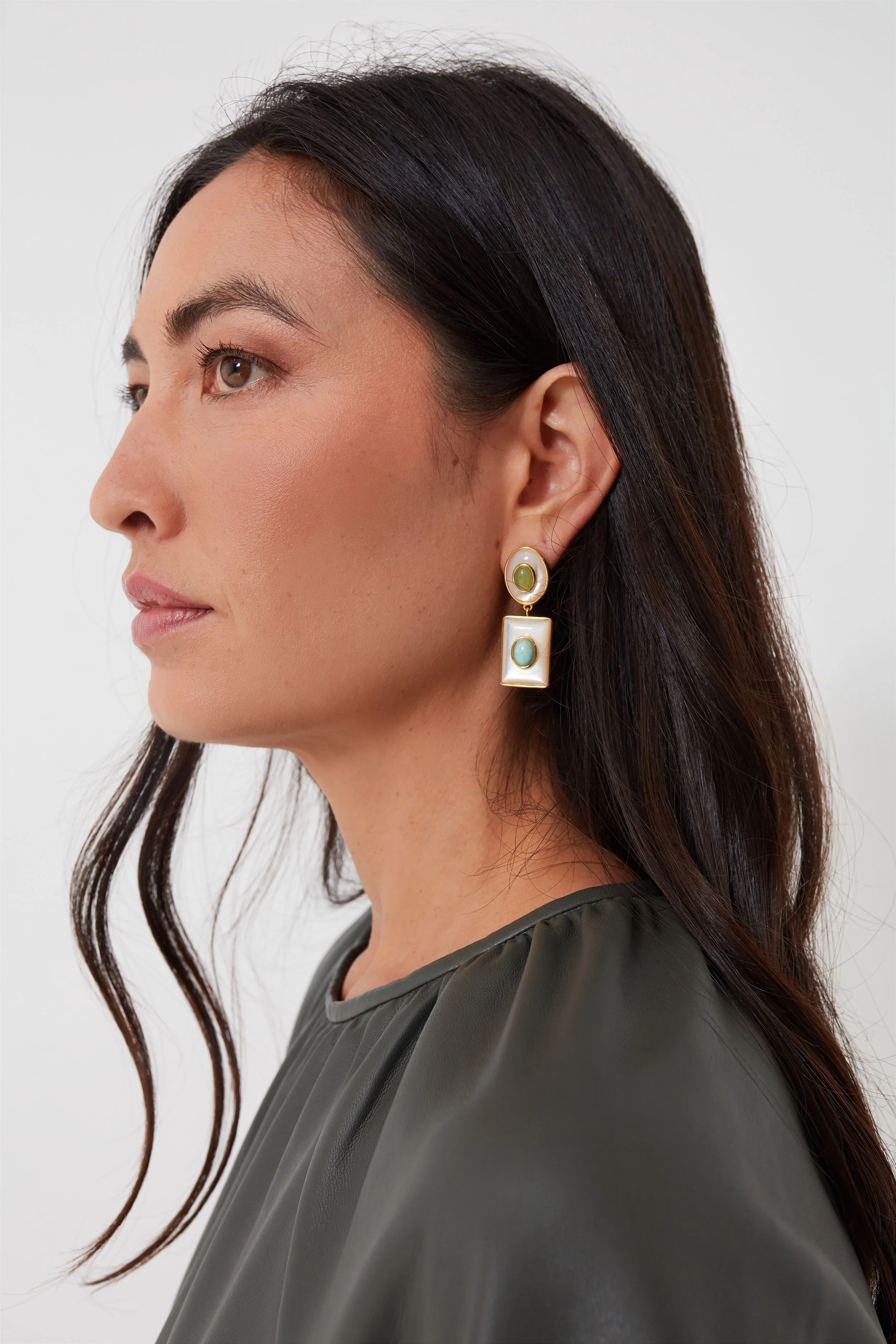 White Ethereal Pool Earrings - Image 3