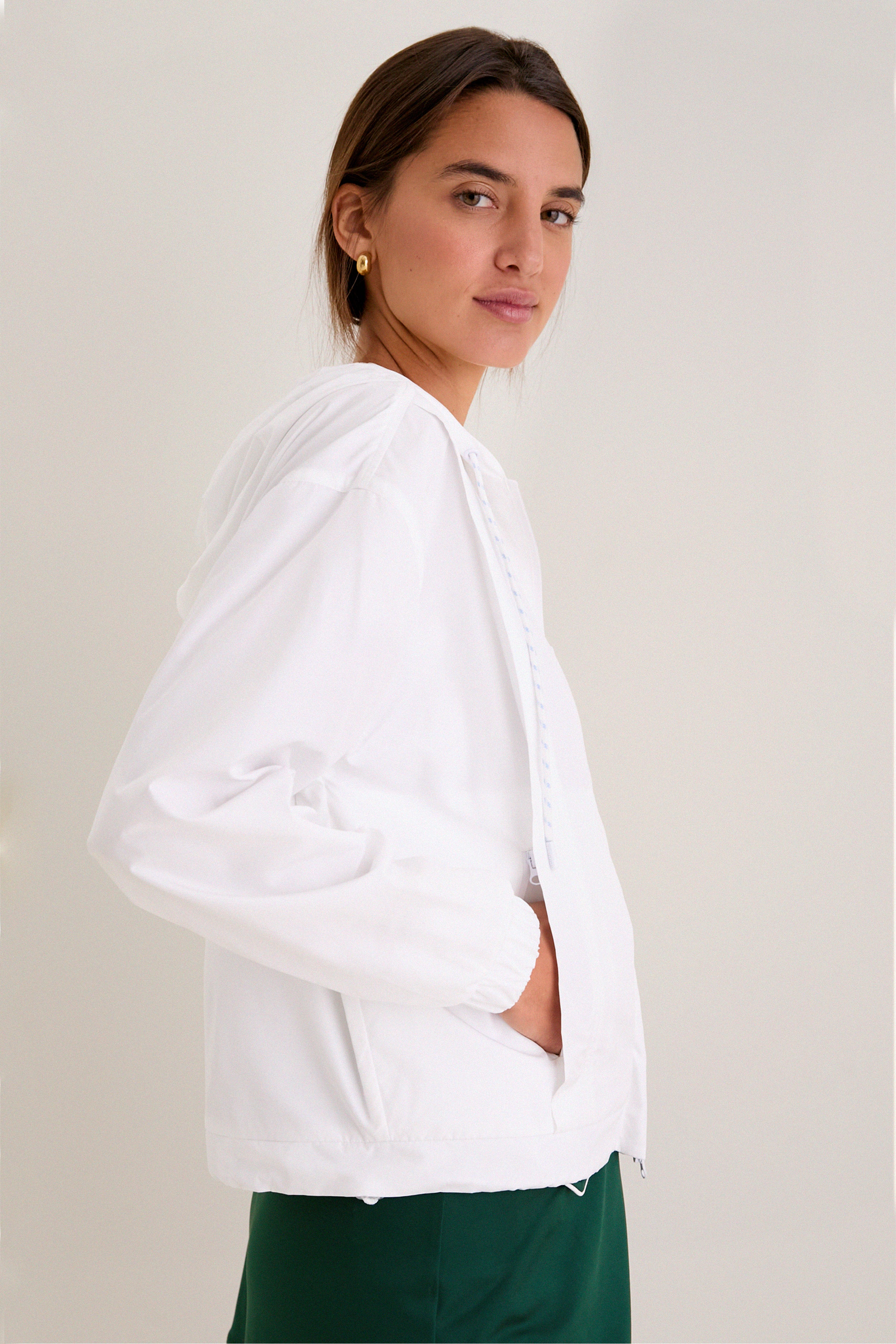 White Gailliot Packable Windbreaker - Image 3